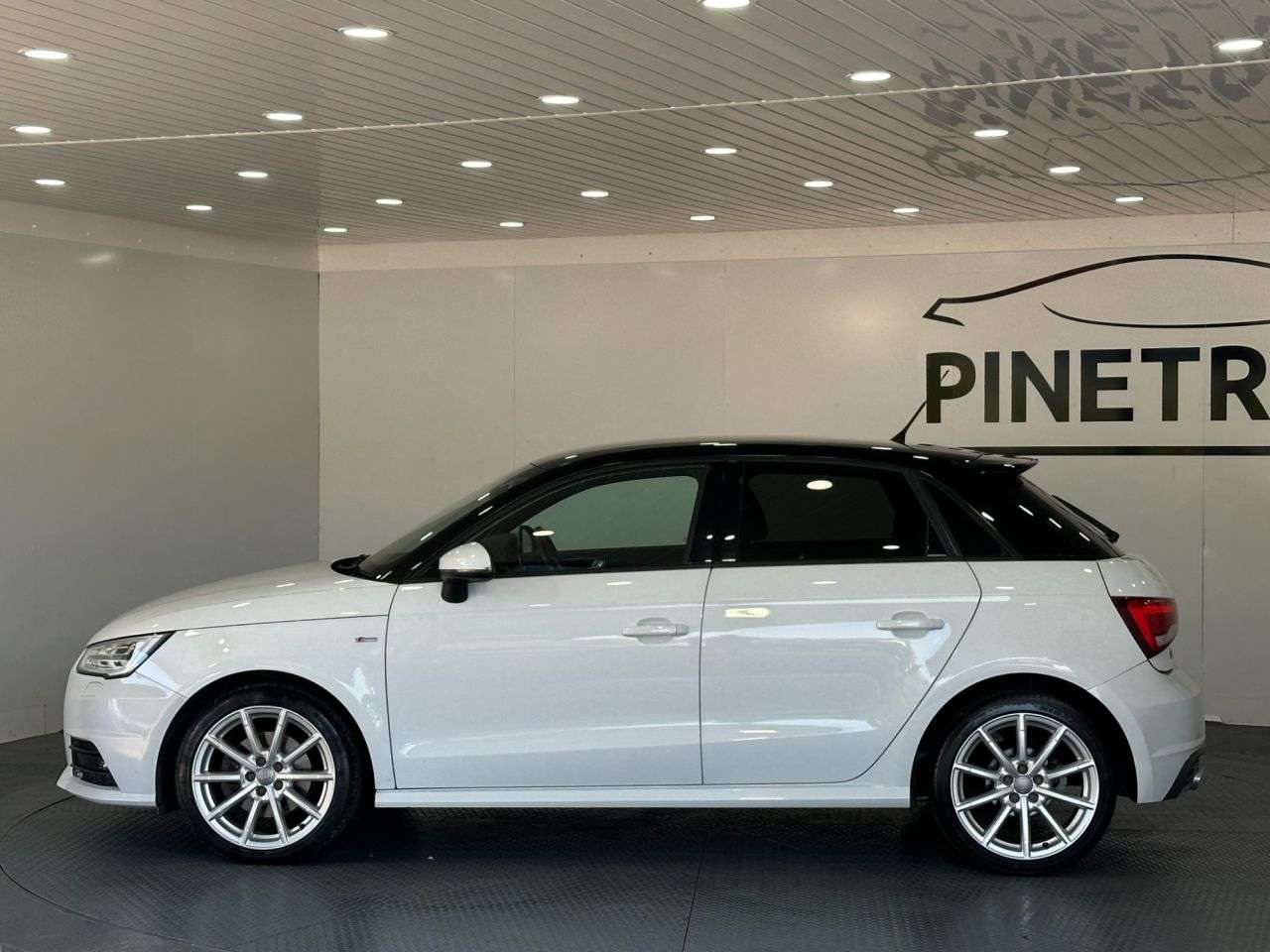2016 AUDI A1 2016 AUDI A1