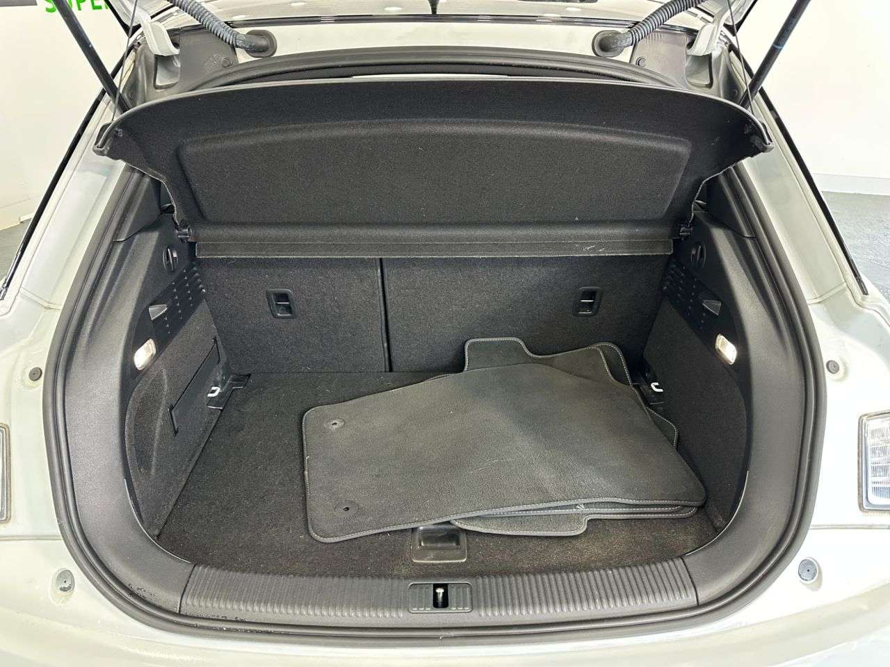 2016 AUDI A1 2016 AUDI A1