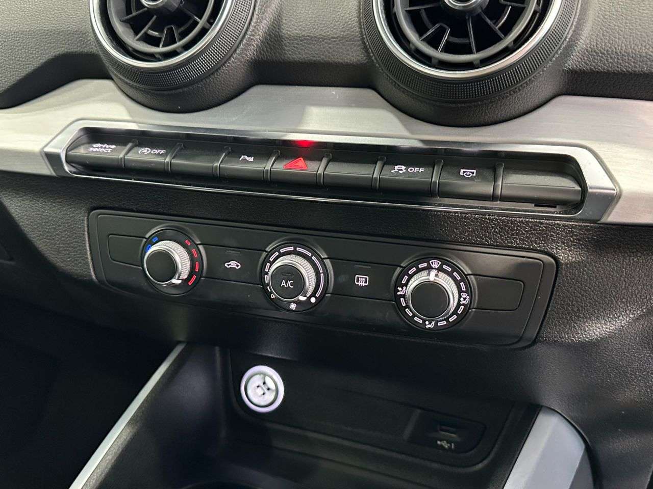 2018 AUDI Q2 2018 AUDI Q2