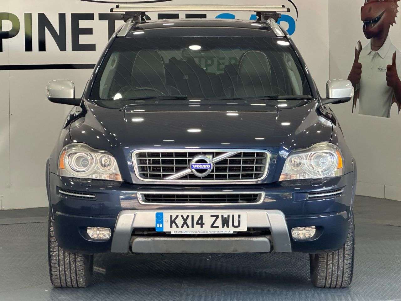 A 2014 VOLVO XC90 2.4 D5 SE Lux SUV 5dr Diesel Geartronic 4WD Euro 5 (200 ps) A 2014 VOLVO XC90 2.4 D5 SE Lux SUV 5dr Diesel Geartronic 4WD Euro 5 (200 ps)