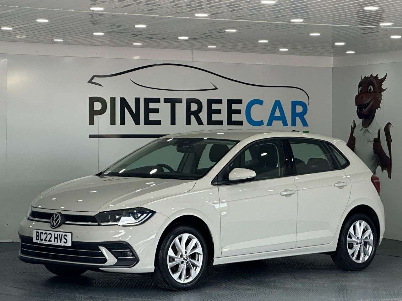 A 2022 VOLKSWAGEN POLO 1.0 TSI Style Hatchback 5dr Petrol Manual Euro 6 (s/s) (95 ps) A 2022 VOLKSWAGEN POLO 1.0 TSI Style Hatchback 5dr Petrol Manual Euro 6 (s/s) (95 ps)