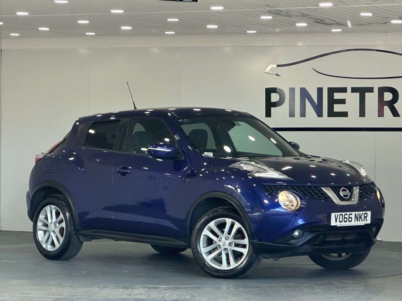 A 2016 NISSAN JUKE 1.5 dCi N-Connecta SUV 5dr Diesel Manual Euro 6 (s/s) (110 ps) A 2016 NISSAN JUKE 1.5 dCi N-Connecta SUV 5dr Diesel Manual Euro 6 (s/s) (110 ps)