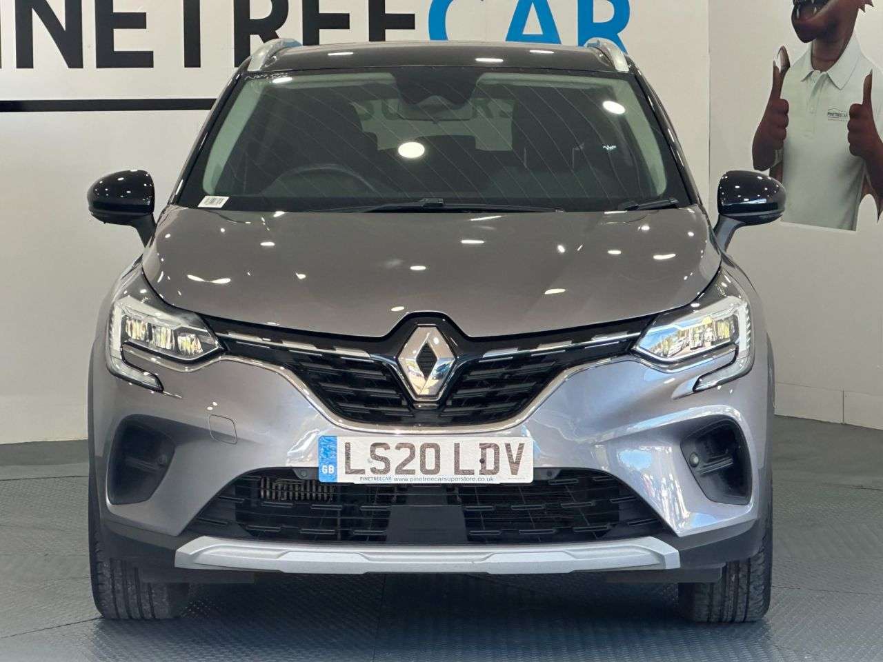 A 2020 RENAULT CAPTUR 1.0 TCe Iconic SUV 5dr Petrol Manual Euro 6 (s/s) (100 ps) A 2020 RENAULT CAPTUR 1.0 TCe Iconic SUV 5dr Petrol Manual Euro 6 (s/s) (100 ps)
