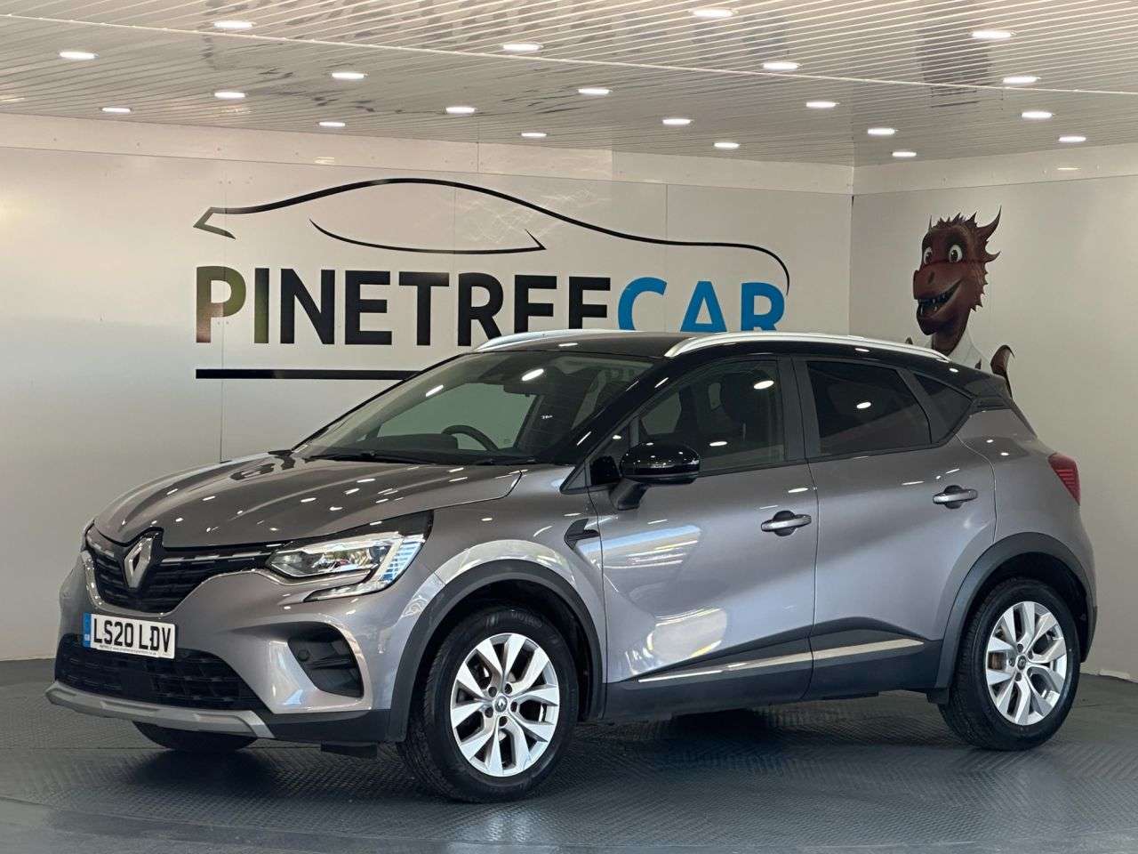 A 2020 RENAULT CAPTUR 1.0 TCe Iconic SUV 5dr Petrol Manual Euro 6 (s/s) (100 ps) A 2020 RENAULT CAPTUR 1.0 TCe Iconic SUV 5dr Petrol Manual Euro 6 (s/s) (100 ps)