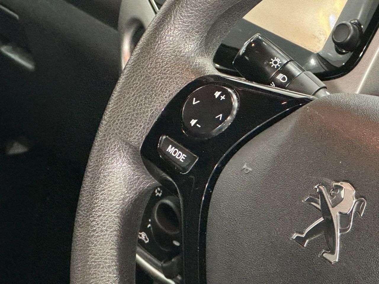 2015 PEUGEOT 108 2015 PEUGEOT 108