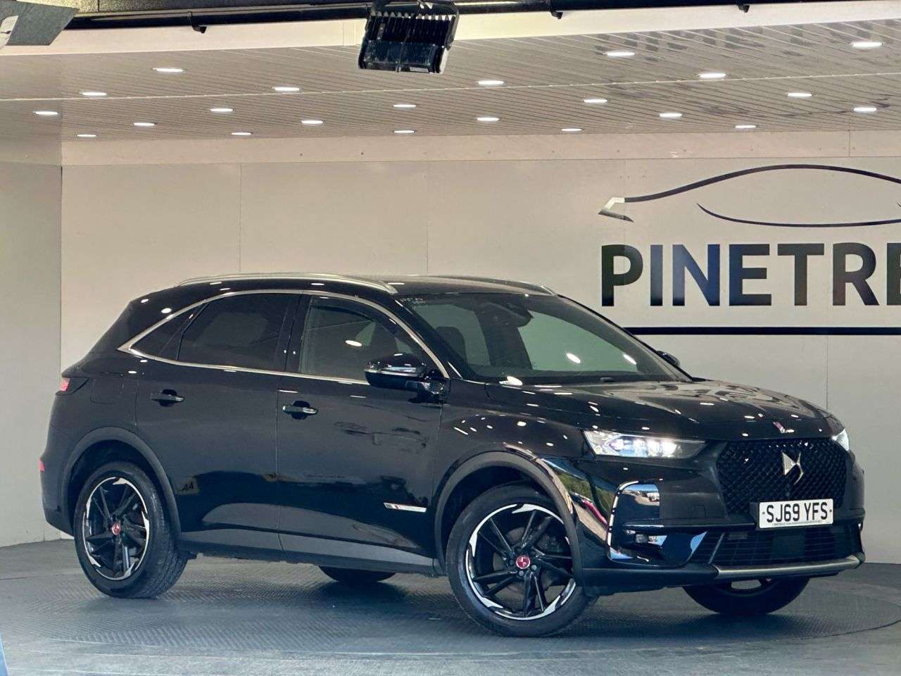 A 2019 DS AUTOMOBILES DS 7 CROSSBACK 1.2 PureTech Performance Line Crossback 5dr Petrol Manual Euro 6 (s/s) (130 A 2019 DS AUTOMOBILES DS 7 CROSSBACK 1.2 PureTech Performance Line Crossback 5dr Petrol Manual Euro 6 (s/s) (130