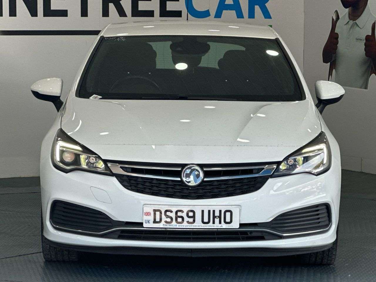A 2019 VAUXHALL ASTRA 1.4i Turbo SRi VX Line Nav Hatchback 5dr Petrol Manual Euro 6 (s/s) (150 ps A 2019 VAUXHALL ASTRA 1.4i Turbo SRi VX Line Nav Hatchback 5dr Petrol Manual Euro 6 (s/s) (150 ps