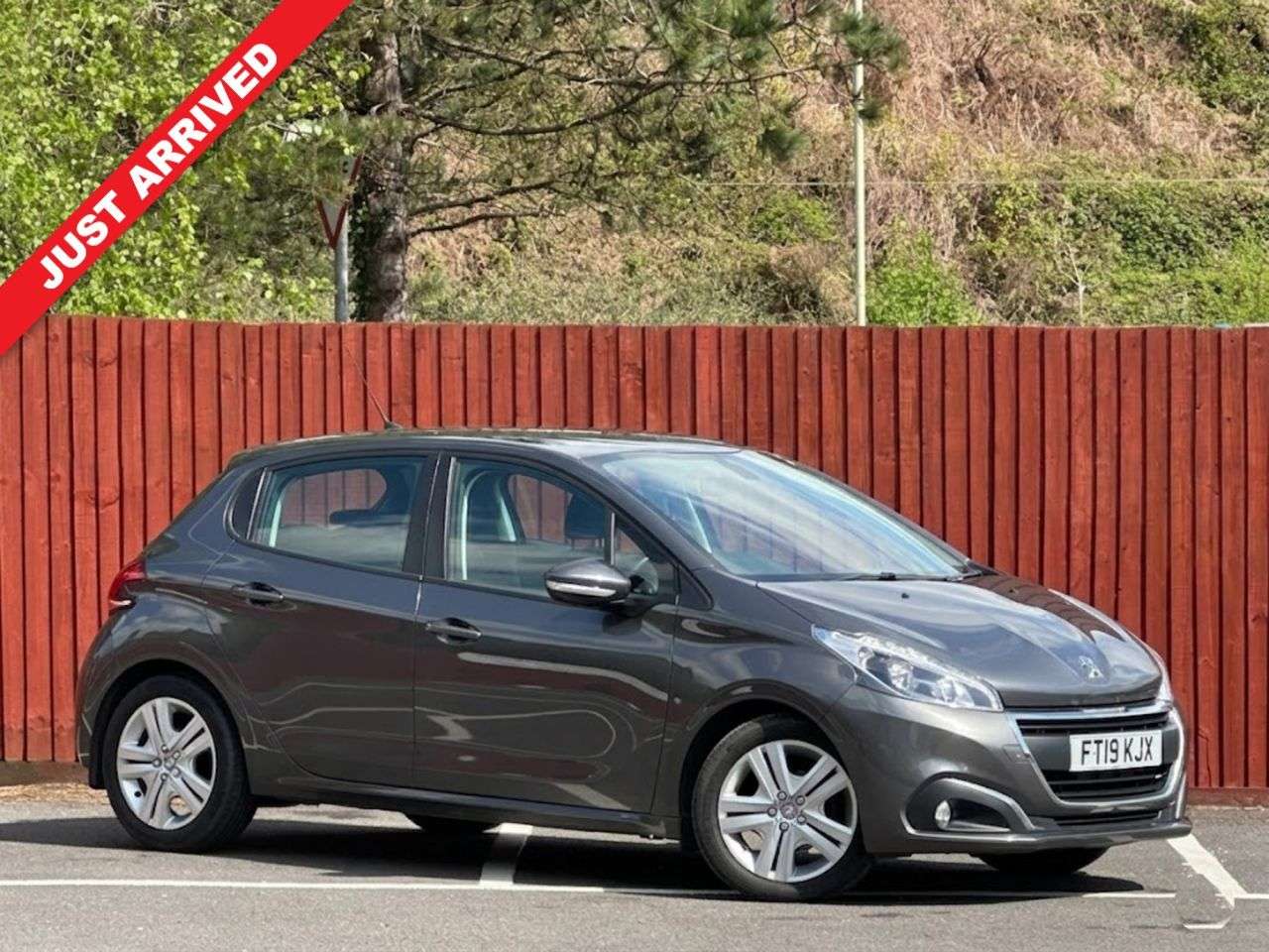 A 2019 PEUGEOT 208 1.5 BlueHDi Active Hatchback 5dr Diesel Manual Euro 6 (s/s) (100 ps) A 2019 PEUGEOT 208 1.5 BlueHDi Active Hatchback 5dr Diesel Manual Euro 6 (s/s) (100 ps)