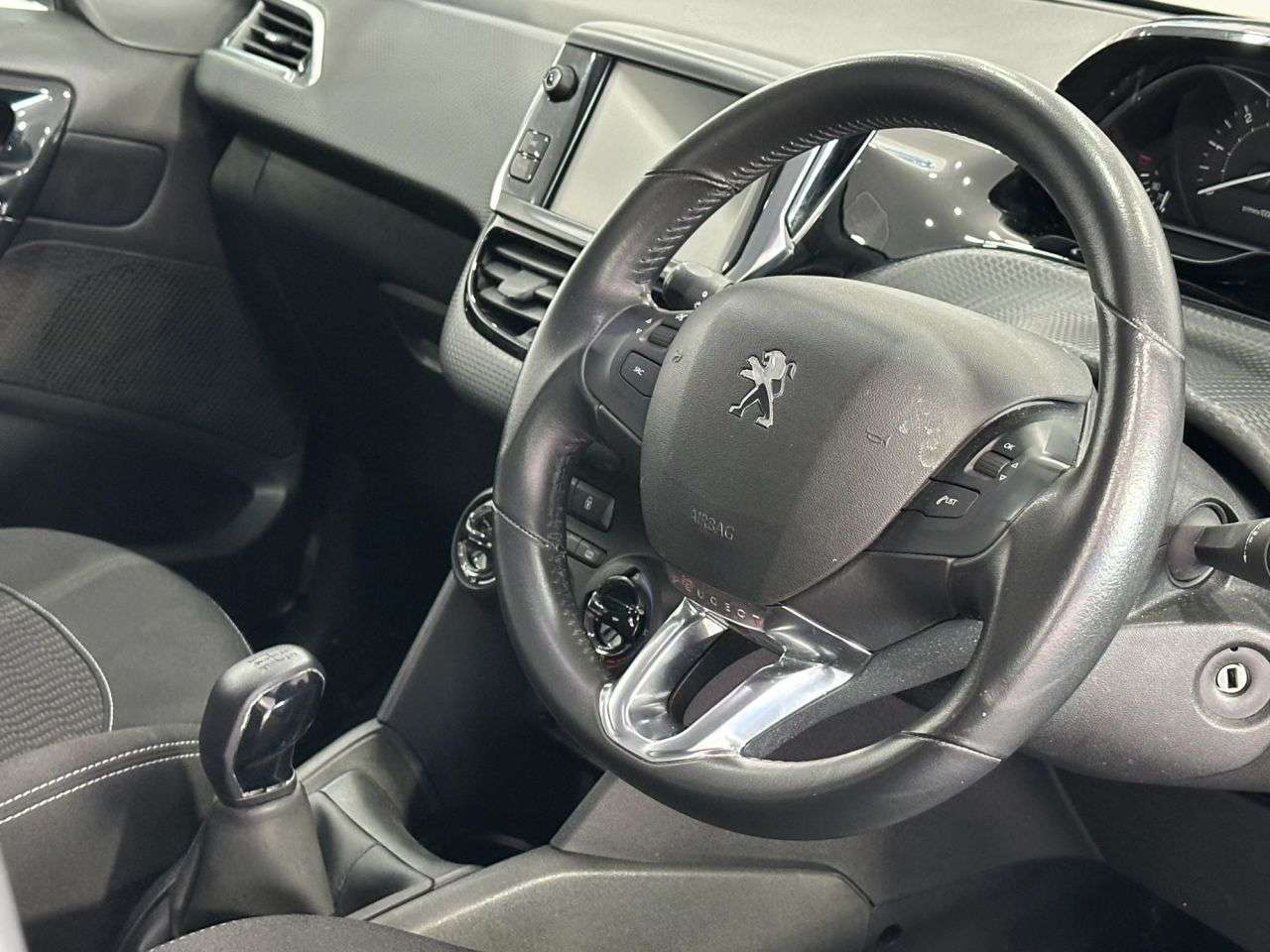 2019 PEUGEOT 208 2019 PEUGEOT 208
