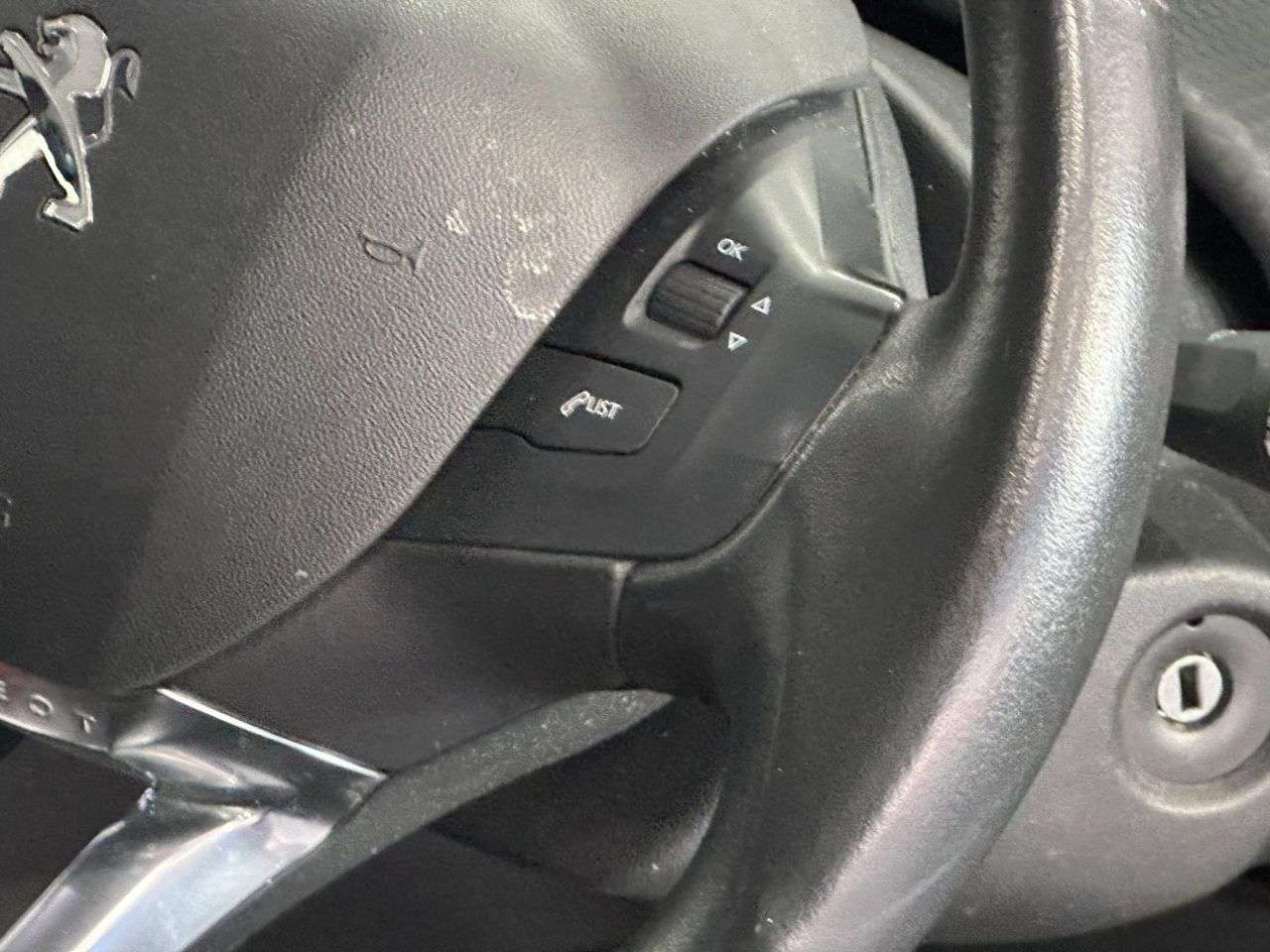 2019 PEUGEOT 208 2019 PEUGEOT 208