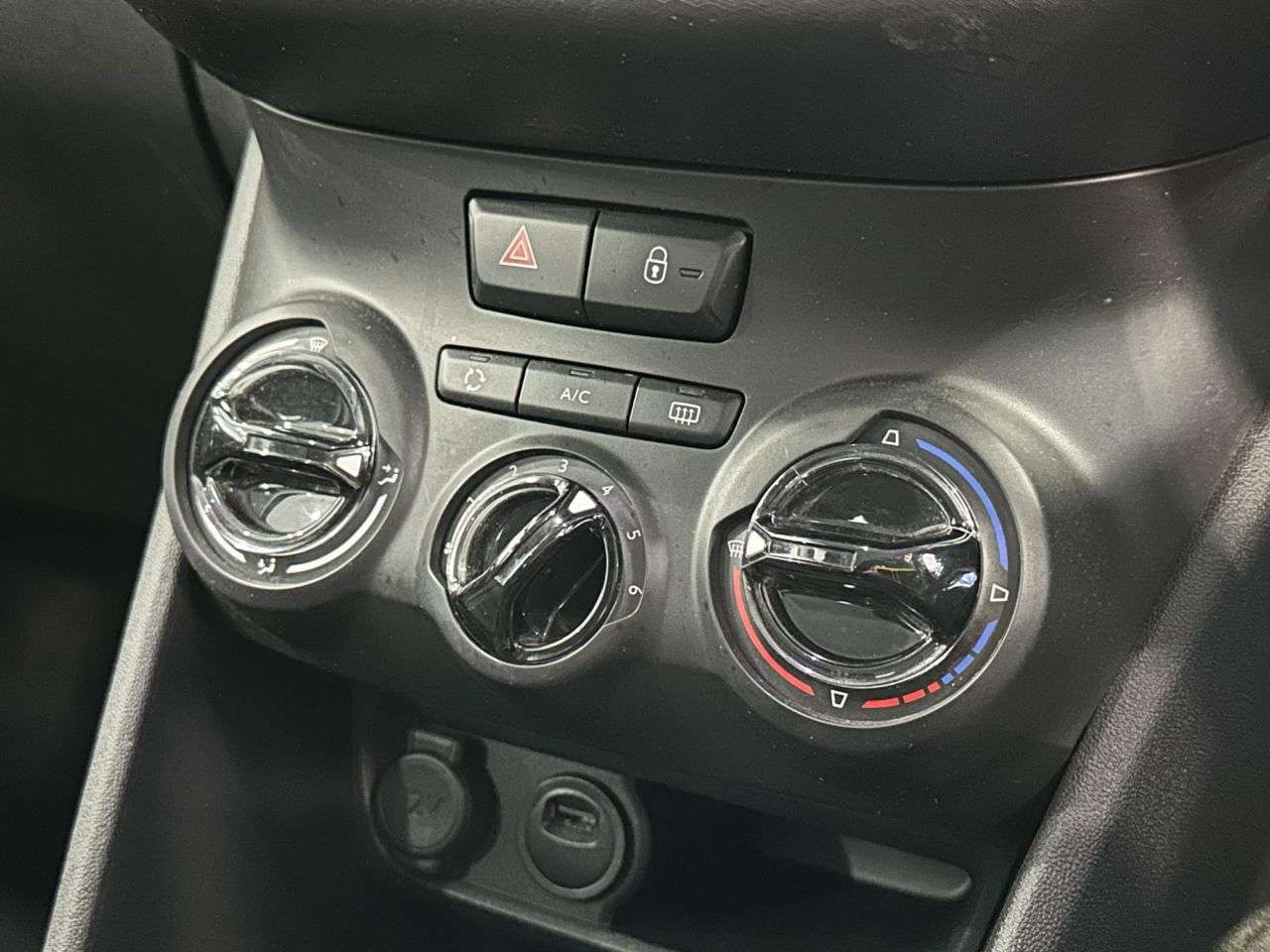 2019 PEUGEOT 208 2019 PEUGEOT 208