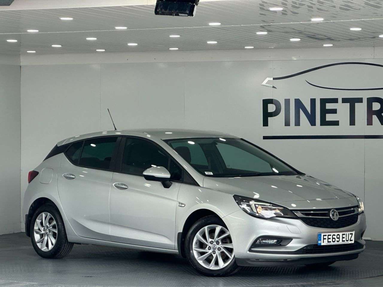 A 2019 VAUXHALL ASTRA 1.6 CDTi ecoTEC BlueInjection Design Hatchback 5dr Diesel Manual Euro 6 (s/ A 2019 VAUXHALL ASTRA 1.6 CDTi ecoTEC BlueInjection Design Hatchback 5dr Diesel Manual Euro 6 (s/