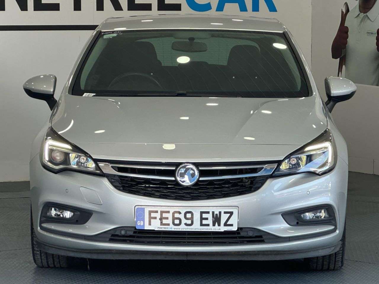 A 2019 VAUXHALL ASTRA 1.6 CDTi BlueInjection Tech Line Nav Hatchback 5dr Diesel Auto Euro 6 (s/s) A 2019 VAUXHALL ASTRA 1.6 CDTi BlueInjection Tech Line Nav Hatchback 5dr Diesel Auto Euro 6 (s/s)