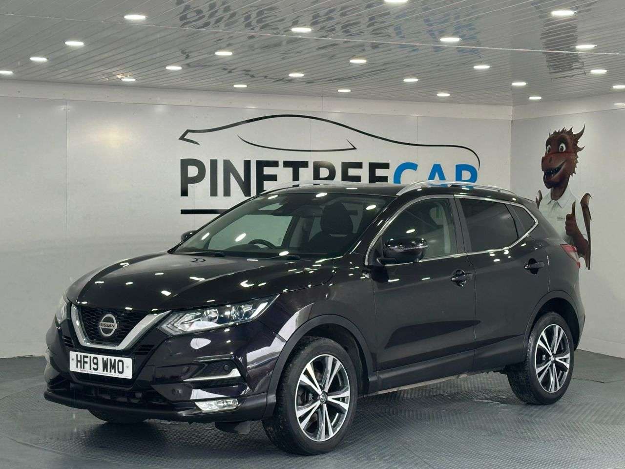 A 2019 NISSAN QASHQAI 1.3 DIG-T N-Connecta SUV 5dr Petrol Manual Euro 6 (s/s) (140 ps) A 2019 NISSAN QASHQAI 1.3 DIG-T N-Connecta SUV 5dr Petrol Manual Euro 6 (s/s) (140 ps)
