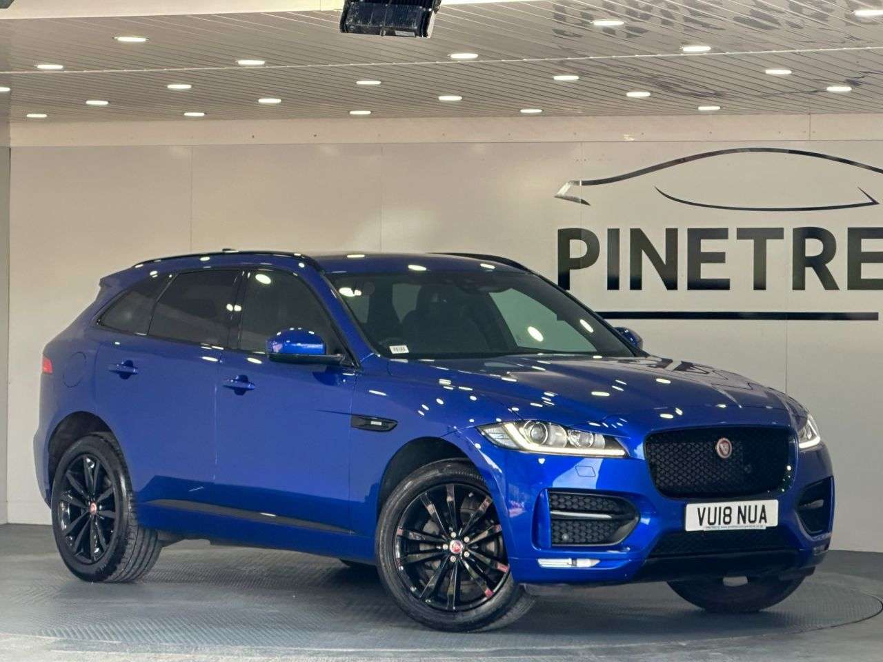 A 2018 JAGUAR F-PACE 2.0 D180 R-Sport SUV 5dr Diesel Auto AWD Euro 6 (s/s) (180 ps) A 2018 JAGUAR F-PACE 2.0 D180 R-Sport SUV 5dr Diesel Auto AWD Euro 6 (s/s) (180 ps)