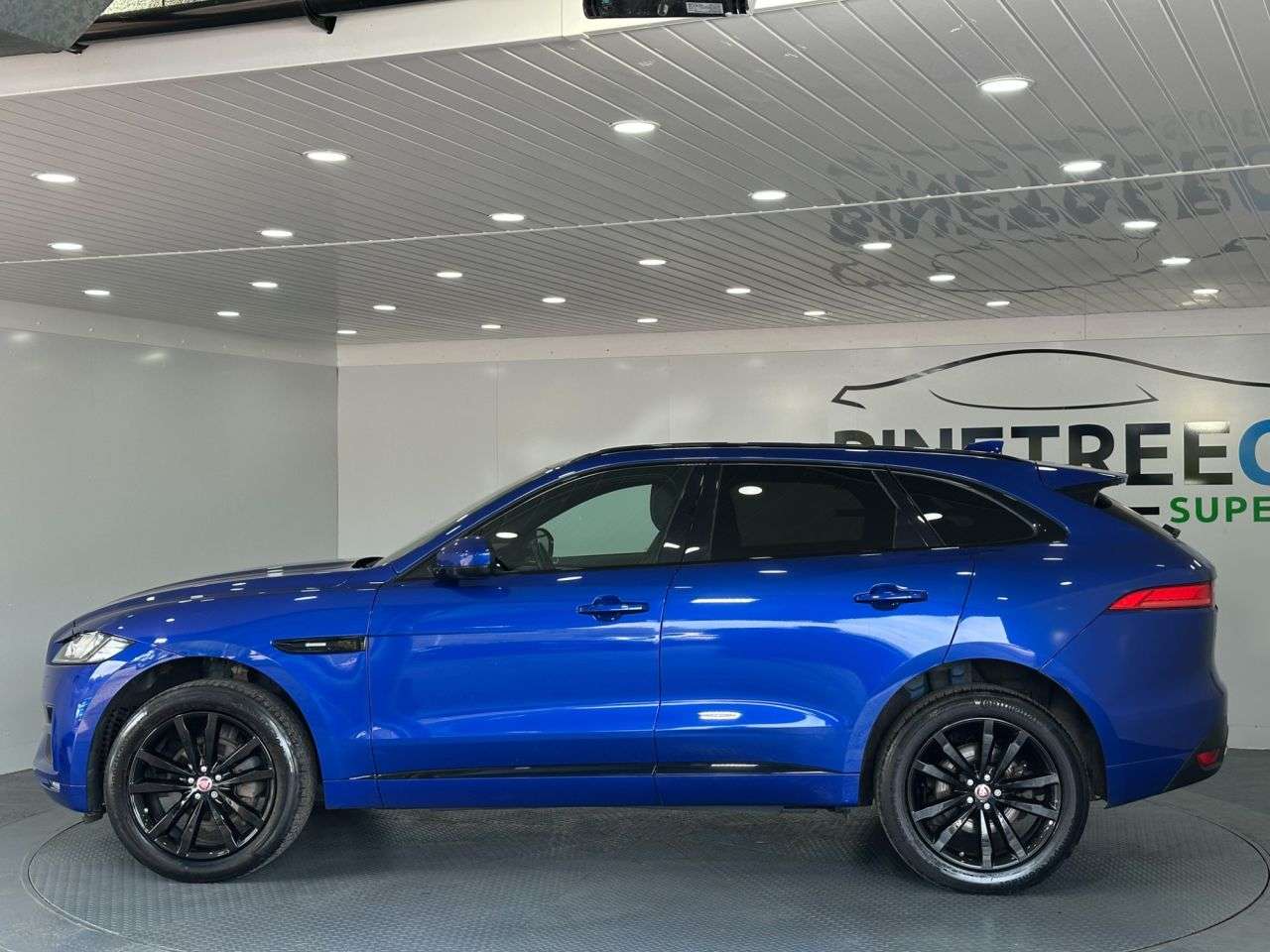 2018 JAGUAR F-PACE 2018 JAGUAR F-PACE
