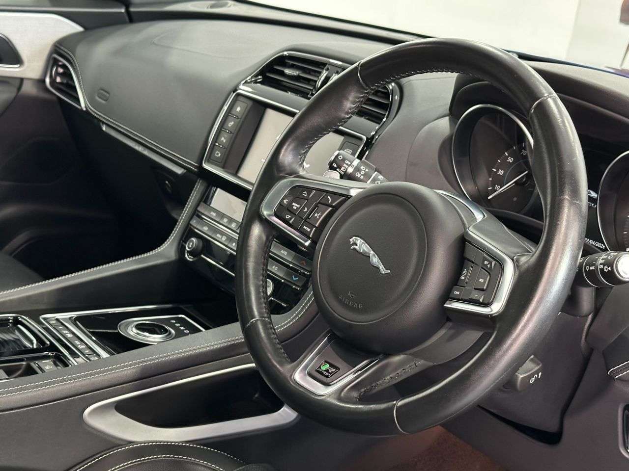2018 JAGUAR F-PACE 2018 JAGUAR F-PACE