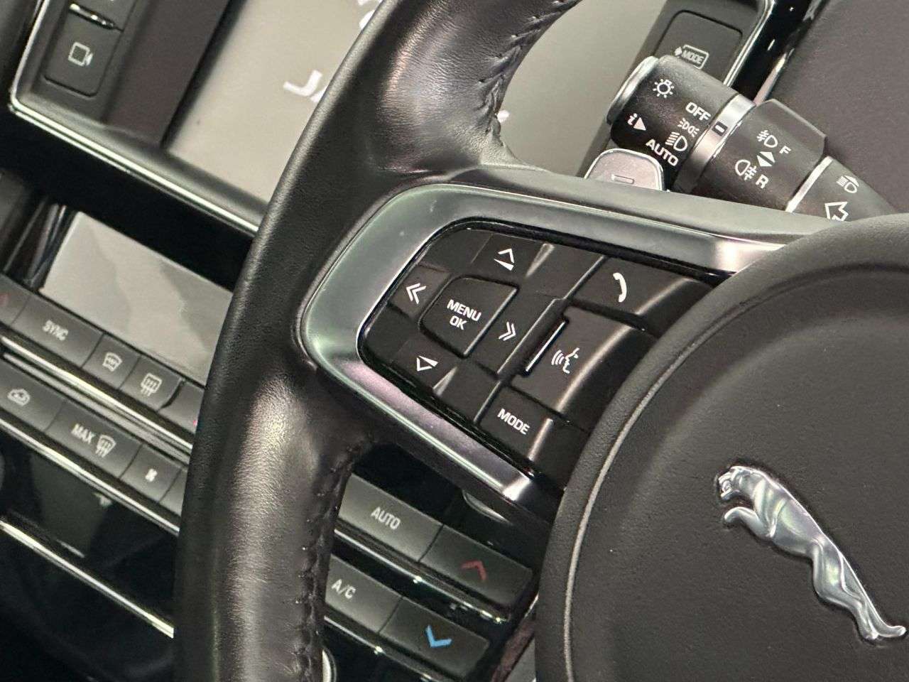 2018 JAGUAR F-PACE 2018 JAGUAR F-PACE