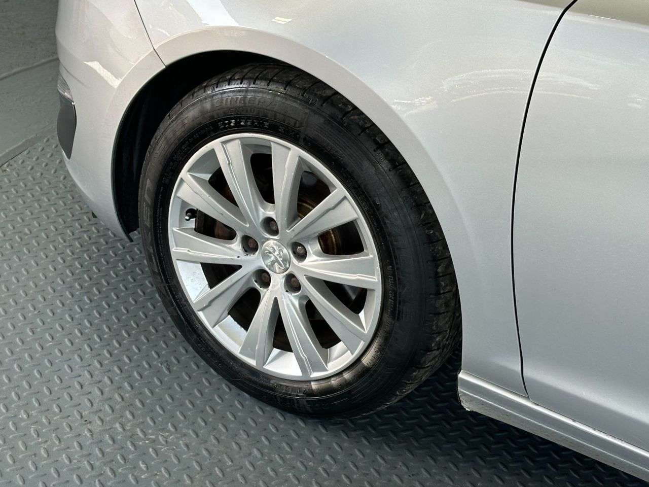 2017 PEUGEOT 308 2017 PEUGEOT 308