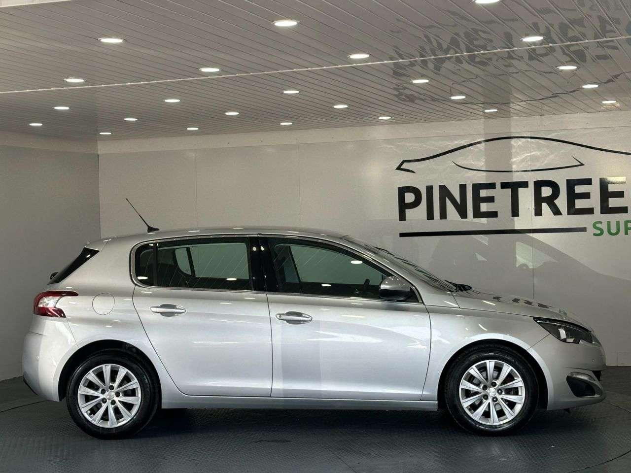 2017 PEUGEOT 308 2017 PEUGEOT 308