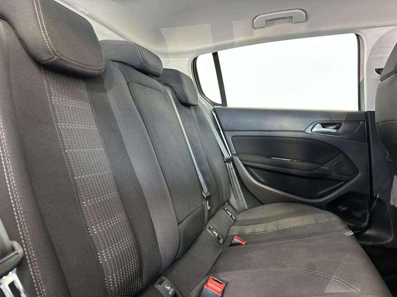 2017 PEUGEOT 308 2017 PEUGEOT 308