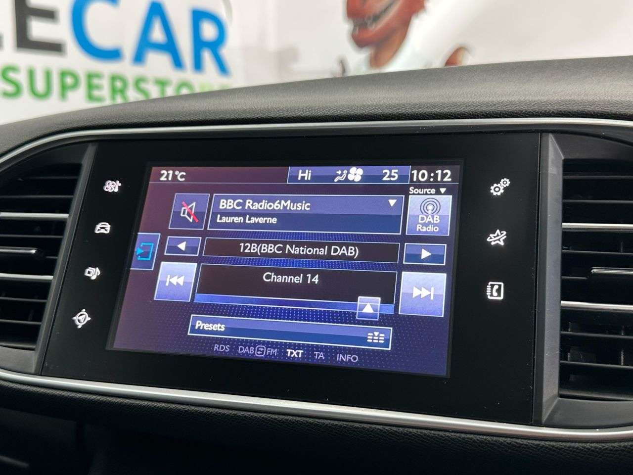 2017 PEUGEOT 308 2017 PEUGEOT 308