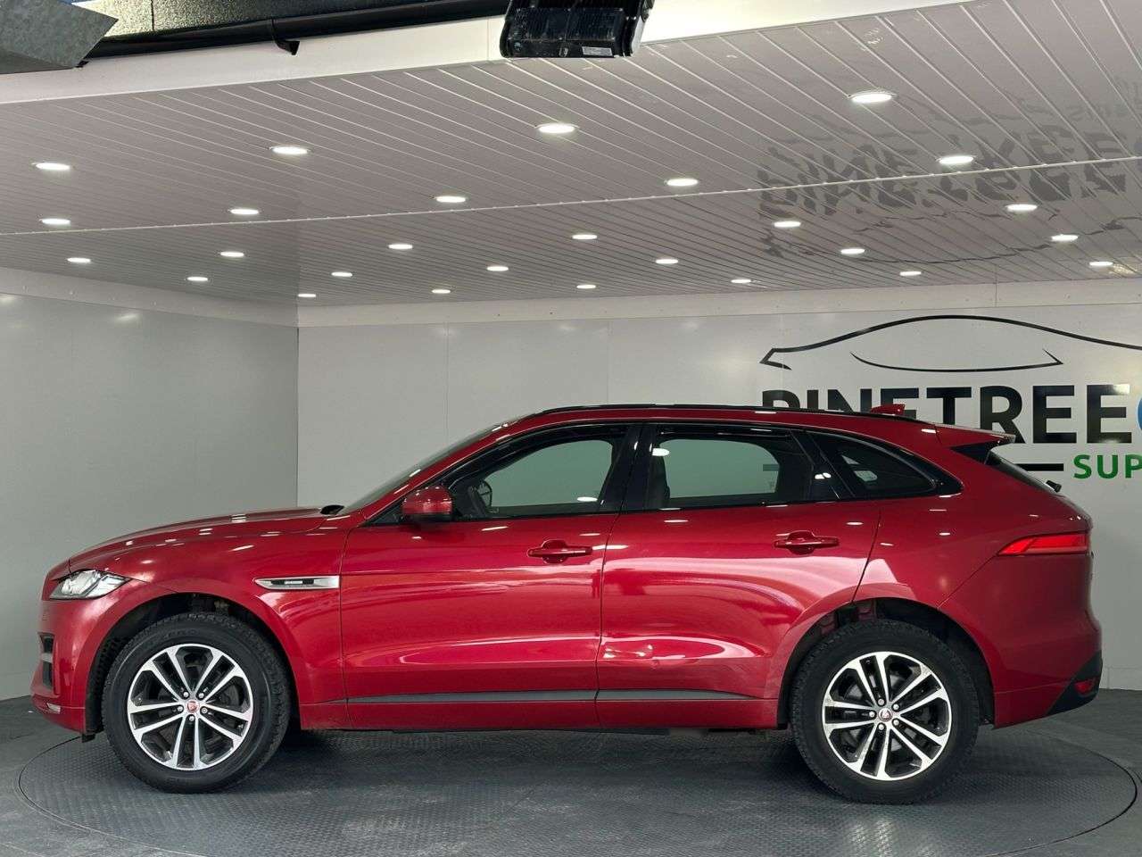 2018 JAGUAR F-PACE 2018 JAGUAR F-PACE