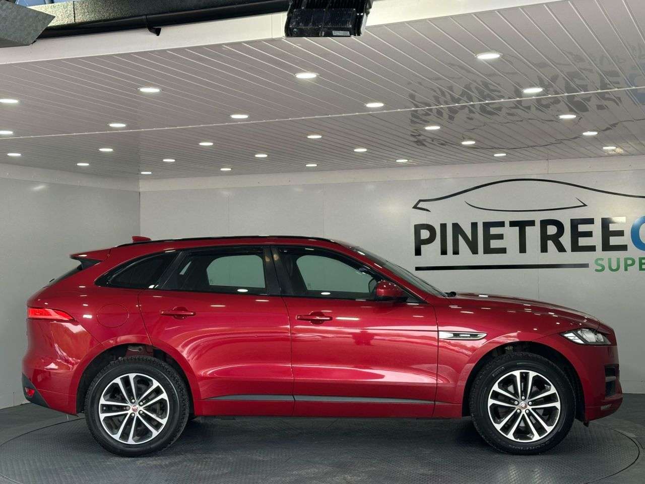 2018 JAGUAR F-PACE 2018 JAGUAR F-PACE