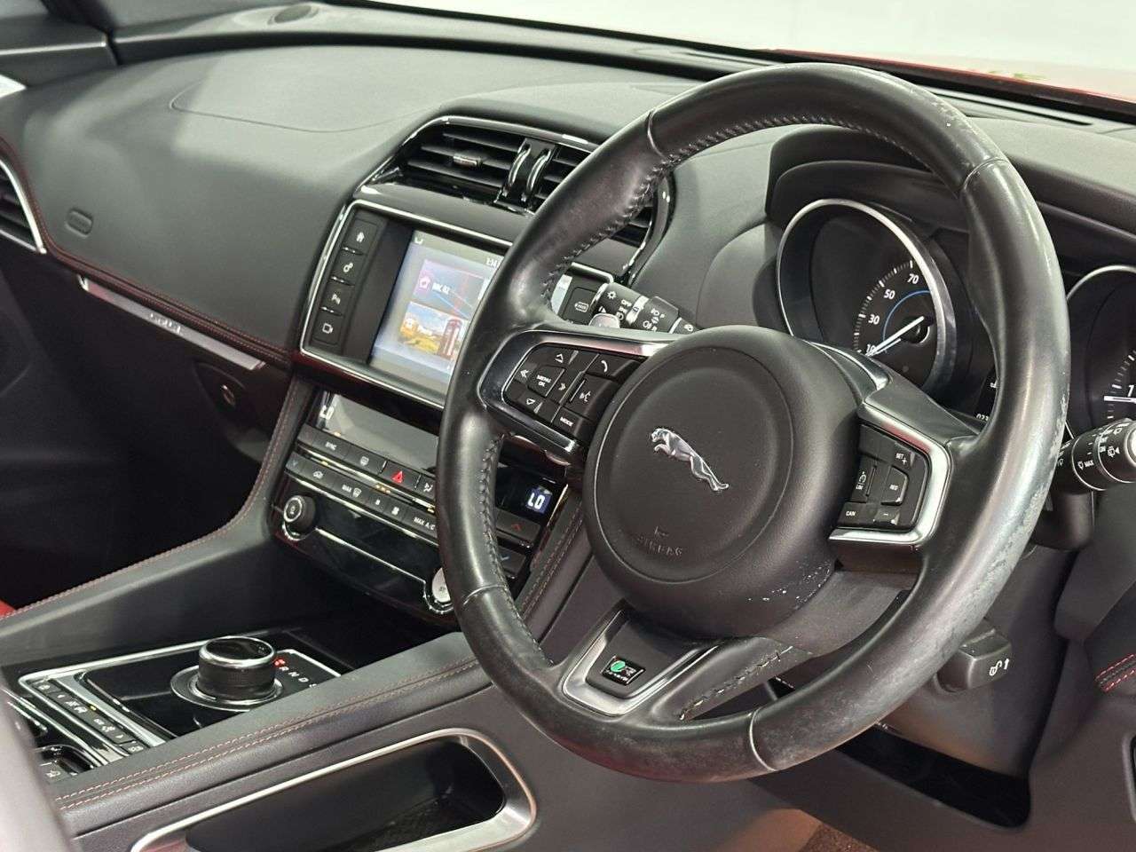 2018 JAGUAR F-PACE 2018 JAGUAR F-PACE