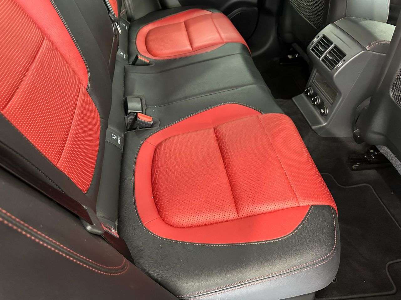 2018 JAGUAR F-PACE 2018 JAGUAR F-PACE