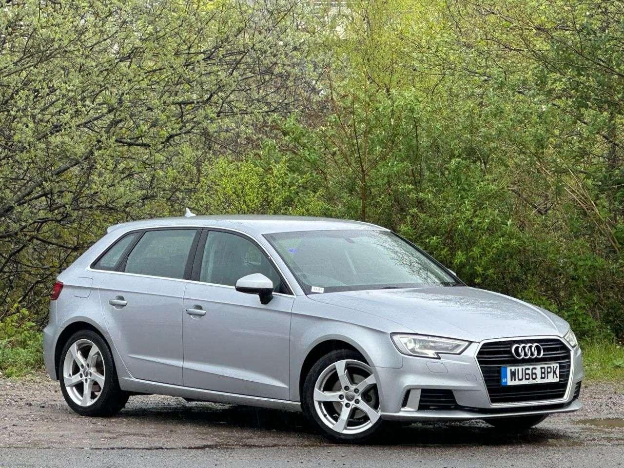 A 2016 AUDI A3 1.4 TFSI CoD Sport Sportback 5dr Petrol Manual Euro 6 (s/s) (150 ps) A 2016 AUDI A3 1.4 TFSI CoD Sport Sportback 5dr Petrol Manual Euro 6 (s/s) (150 ps)
