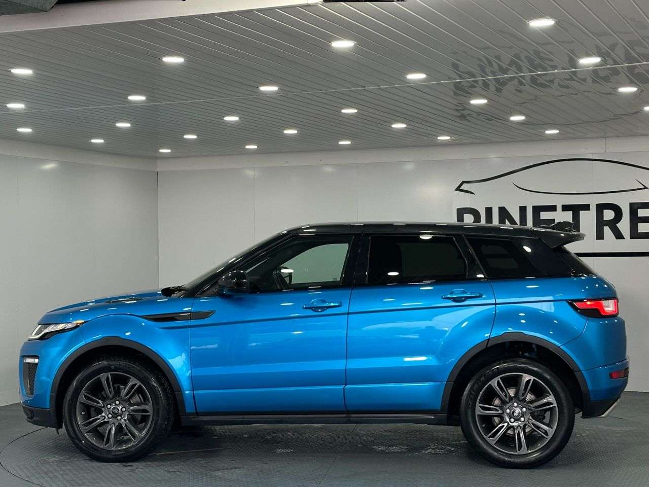 2018 LAND ROVER RANGE ROVER EVOQUE 2018 LAND ROVER RANGE ROVER EVOQUE