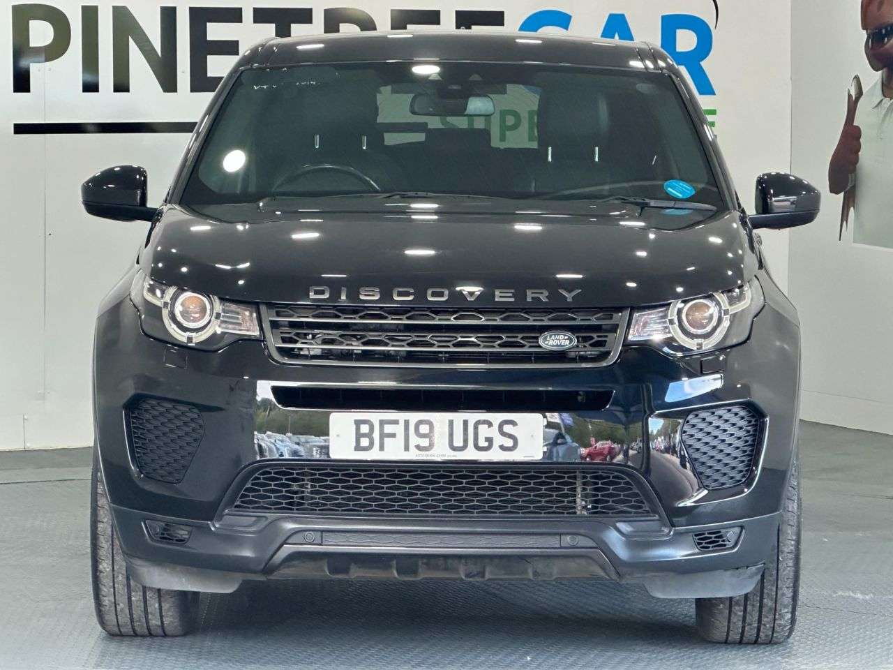 A 2019 LAND ROVER DISCOVERY SPORT 2.0 TD4 Landmark SUV 5dr Diesel Auto 4WD Euro 6 (s/s) (180 ps) A 2019 LAND ROVER DISCOVERY SPORT 2.0 TD4 Landmark SUV 5dr Diesel Auto 4WD Euro 6 (s/s) (180 ps)