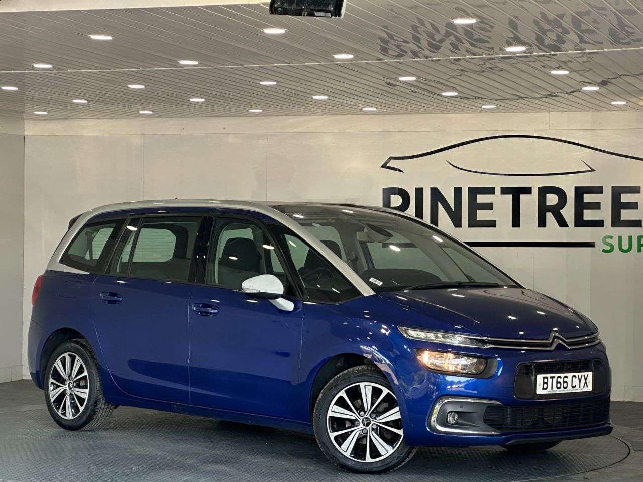 A 2016 CITROEN GRAND C4 PICASSO 1.6 BlueHDi Feel MPV 5dr Diesel Manual Euro 6 (s/s) (120 ps) A 2016 CITROEN GRAND C4 PICASSO 1.6 BlueHDi Feel MPV 5dr Diesel Manual Euro 6 (s/s) (120 ps)