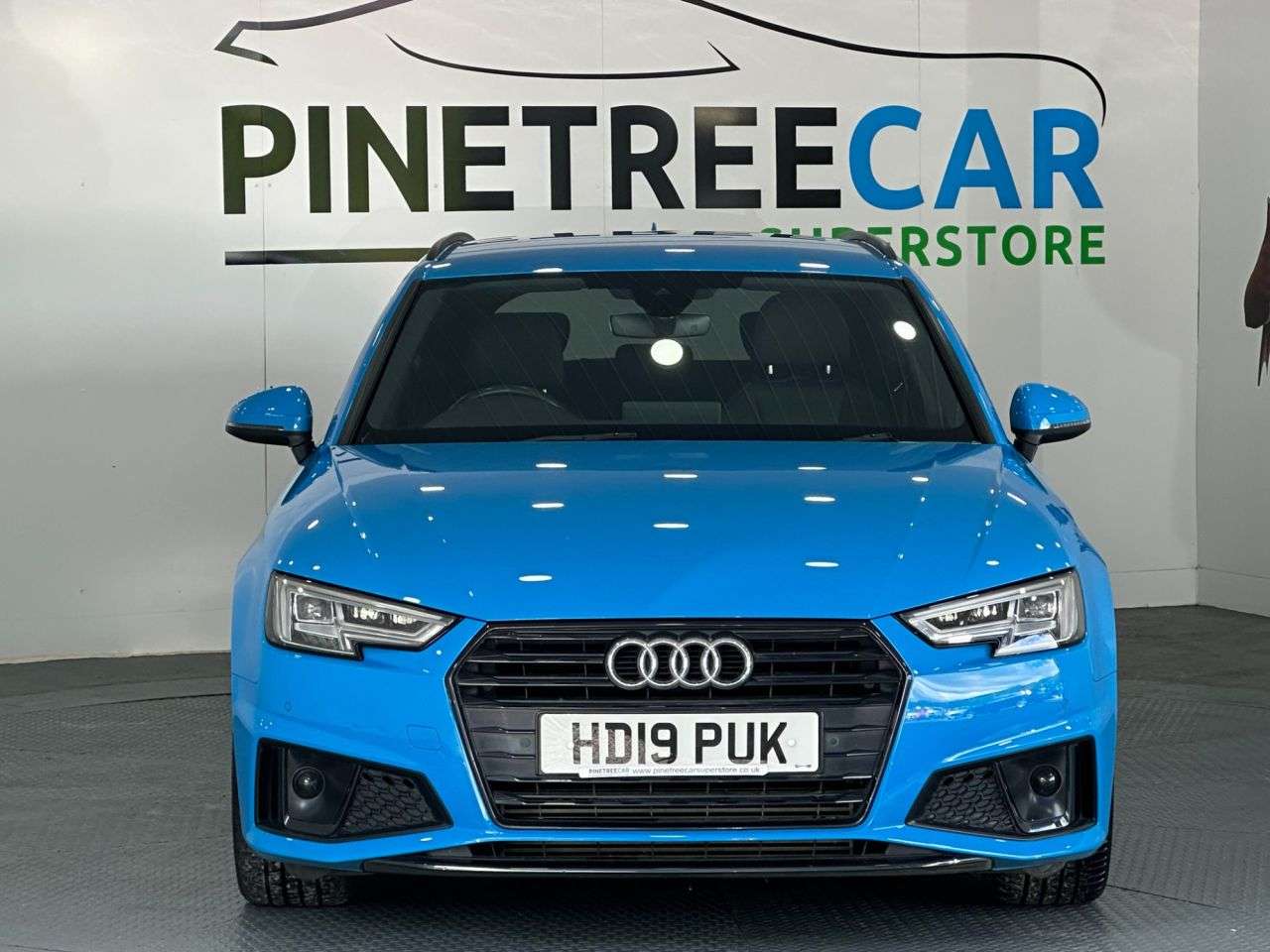 A 2019 AUDI A4 AVANT 2.0 TFSI 35 Black Edition Estate 5dr Petrol S Tronic Euro 6 (s/s) (150 ps) A 2019 AUDI A4 AVANT 2.0 TFSI 35 Black Edition Estate 5dr Petrol S Tronic Euro 6 (s/s) (150 ps)
