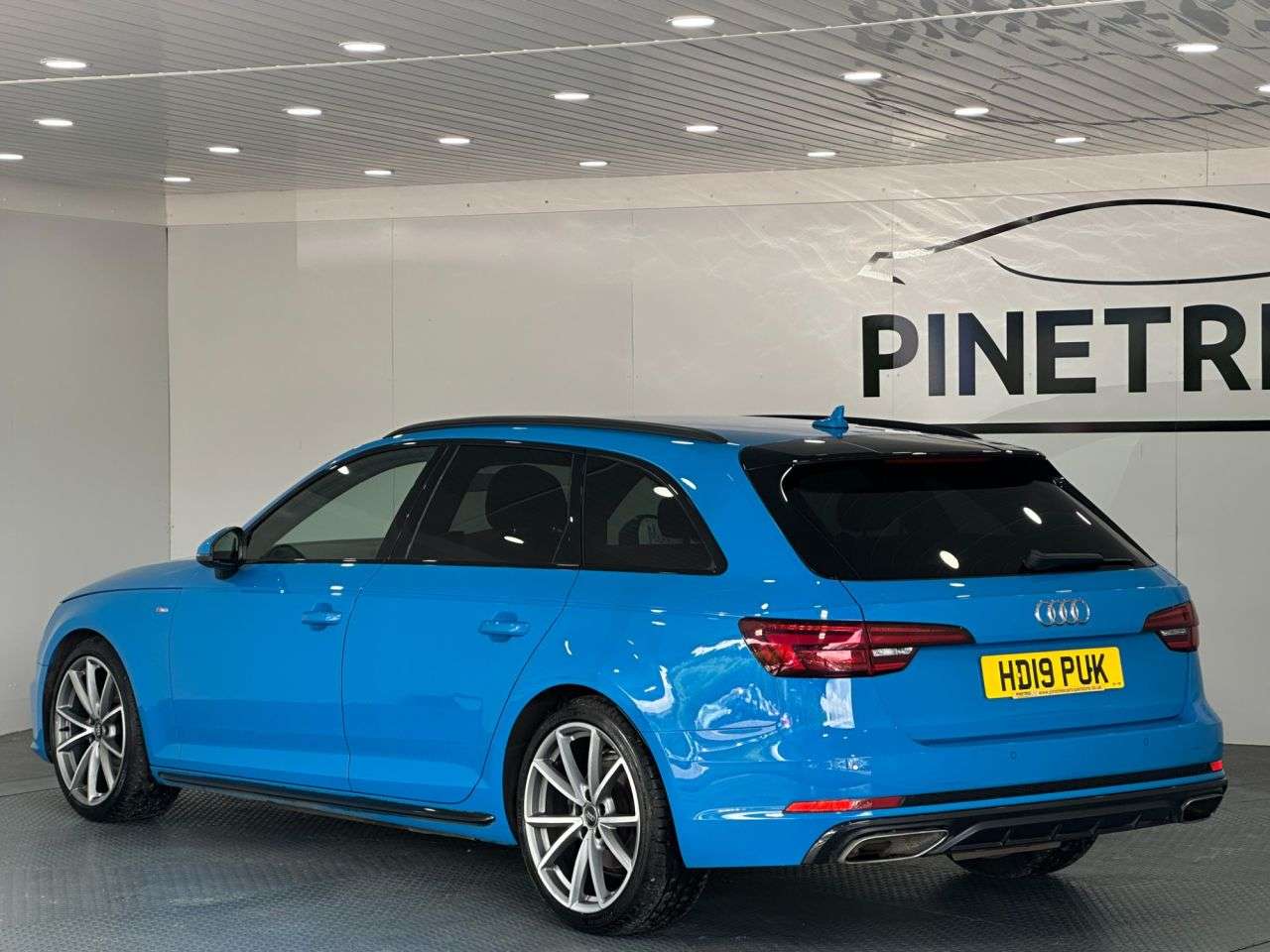2019 AUDI A4 AVANT 2019 AUDI A4 AVANT
