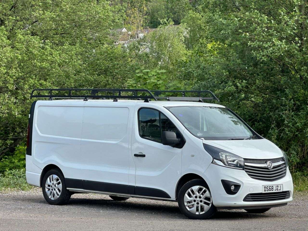 A 2018 VAUXHALL VIVARO 1.6 CDTi 2900 Sportive Panel Van 5dr Diesel Manual L2 H1 Euro 6 (120 ps) A 2018 VAUXHALL VIVARO 1.6 CDTi 2900 Sportive Panel Van 5dr Diesel Manual L2 H1 Euro 6 (120 ps)