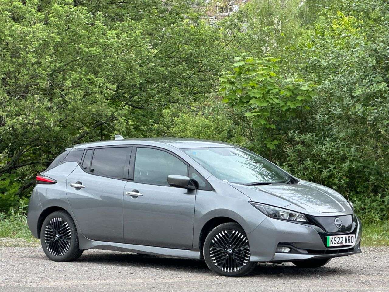 A 2022 NISSAN LEAF 39kWh N-Connecta Hatchback 5dr Electric Auto (150 ps) A 2022 NISSAN LEAF 39kWh N-Connecta Hatchback 5dr Electric Auto (150 ps)