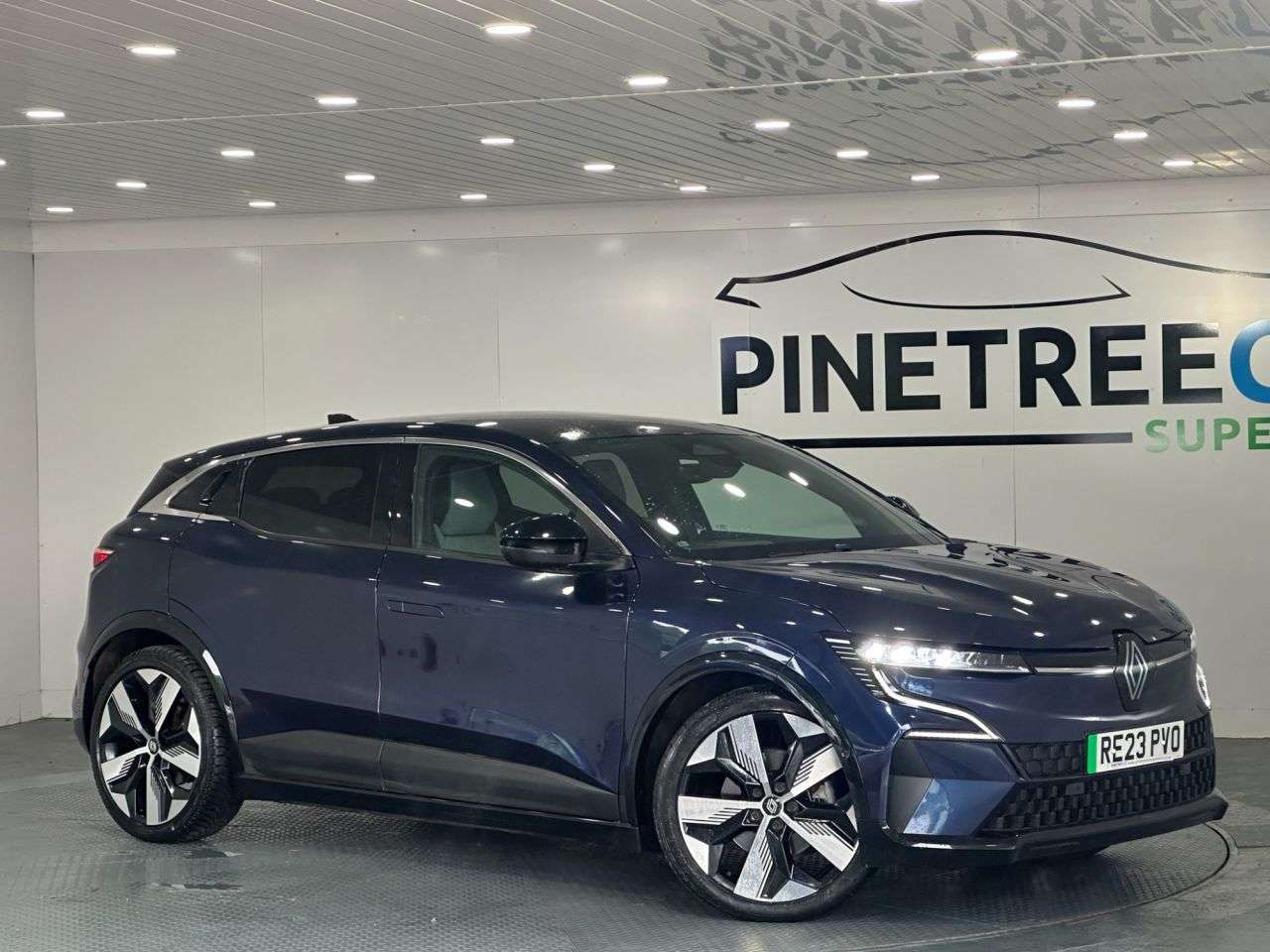 A 2023 RENAULT MEGANE E-TECH 60kWh techno Hatchback 5dr Electric Auto (optimum charge) (220 ps) A 2023 RENAULT MEGANE E-TECH 60kWh techno Hatchback 5dr Electric Auto (optimum charge) (220 ps)