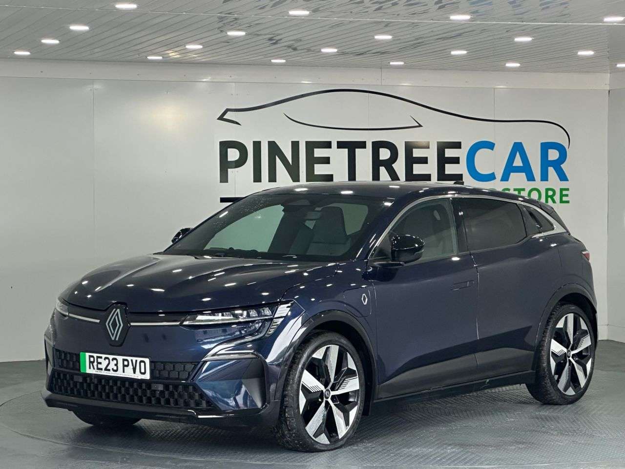 A 2023 RENAULT MEGANE E-TECH 60kWh techno Hatchback 5dr Electric Auto (optimum charge) (220 ps) A 2023 RENAULT MEGANE E-TECH 60kWh techno Hatchback 5dr Electric Auto (optimum charge) (220 ps)