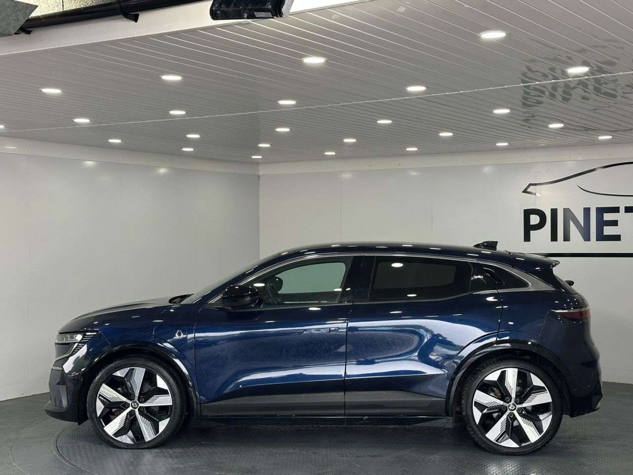 2023 RENAULT MEGANE E-TECH 2023 RENAULT MEGANE E-TECH