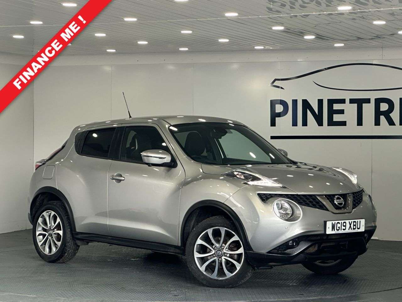 A 2019 NISSAN JUKE 1.6 Tekna SUV 5dr Petrol XTRON Euro 6 (117 ps) A 2019 NISSAN JUKE 1.6 Tekna SUV 5dr Petrol XTRON Euro 6 (117 ps)