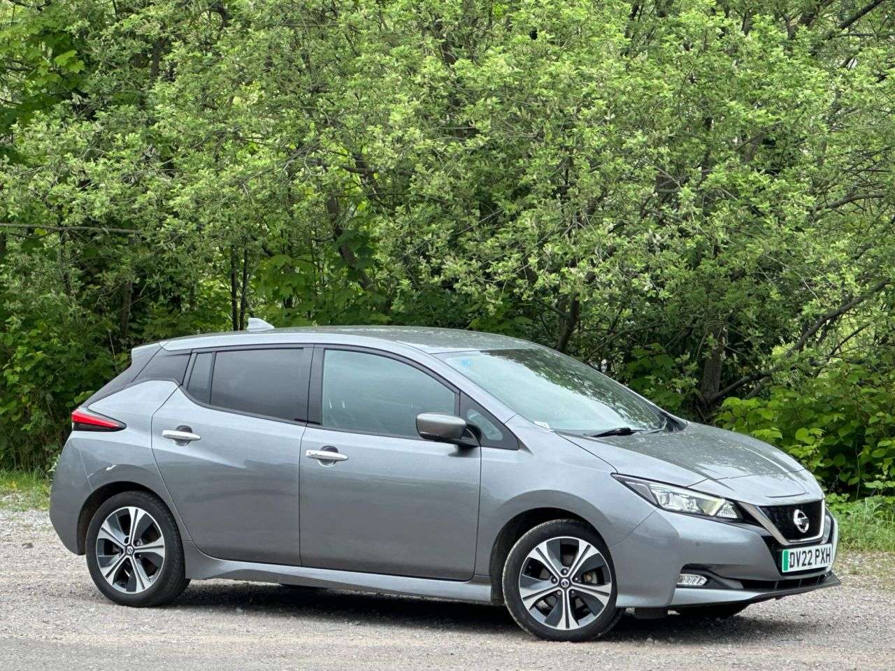 A 2022 NISSAN LEAF 40kWh Tekna Hatchback 5dr Electric Auto (150 ps) A 2022 NISSAN LEAF 40kWh Tekna Hatchback 5dr Electric Auto (150 ps)
