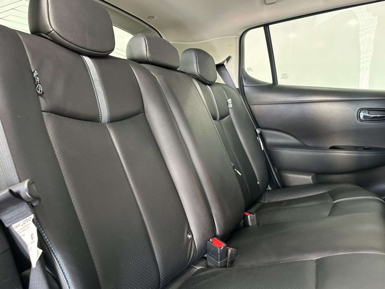 2022 NISSAN LEAF 2022 NISSAN LEAF
