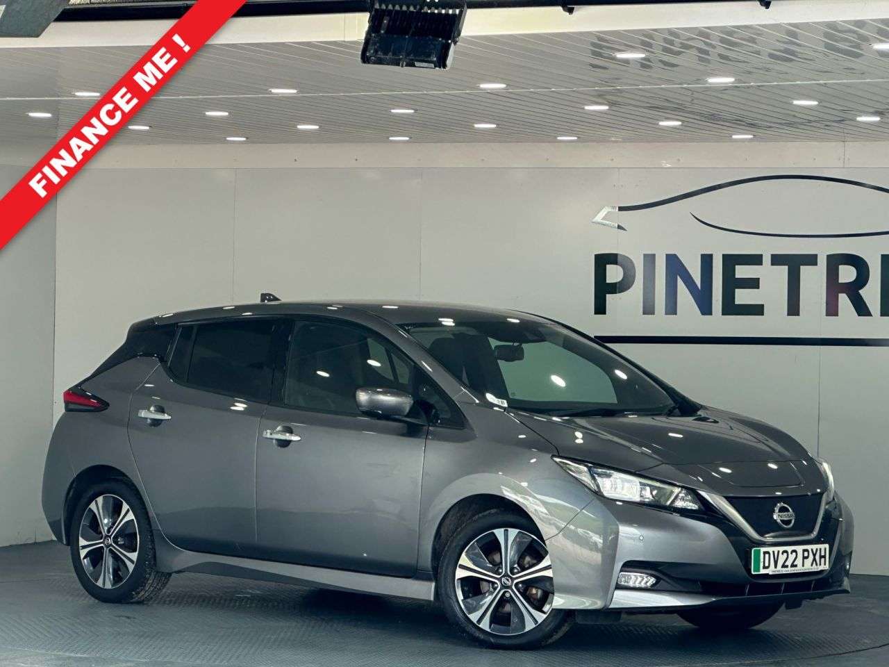 A 2022 NISSAN LEAF 40kWh Tekna Hatchback 5dr Electric Auto (150 ps) A 2022 NISSAN LEAF 40kWh Tekna Hatchback 5dr Electric Auto (150 ps)