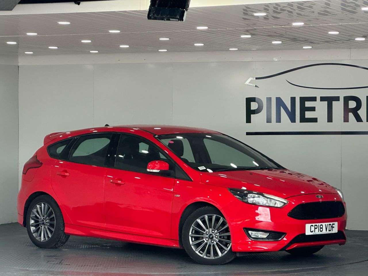 A 2018 FORD FOCUS 1.0T EcoBoost ST-Line Hatchback 5dr Petrol Manual Euro 6 (s/s) (140 ps) A 2018 FORD FOCUS 1.0T EcoBoost ST-Line Hatchback 5dr Petrol Manual Euro 6 (s/s) (140 ps)