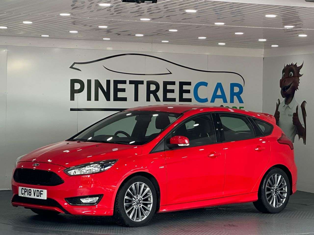 A 2018 FORD FOCUS 1.0T EcoBoost ST-Line Hatchback 5dr Petrol Manual Euro 6 (s/s) (140 ps) A 2018 FORD FOCUS 1.0T EcoBoost ST-Line Hatchback 5dr Petrol Manual Euro 6 (s/s) (140 ps)