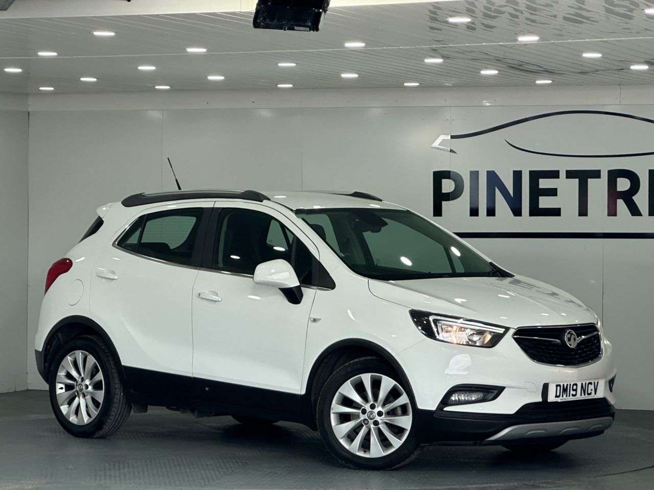 A 2019 VAUXHALL MOKKA X 1.4i Turbo ecoTEC Griffin SUV 5dr Petrol Manual Euro 6 (s/s) (140 ps) A 2019 VAUXHALL MOKKA X 1.4i Turbo ecoTEC Griffin SUV 5dr Petrol Manual Euro 6 (s/s) (140 ps)