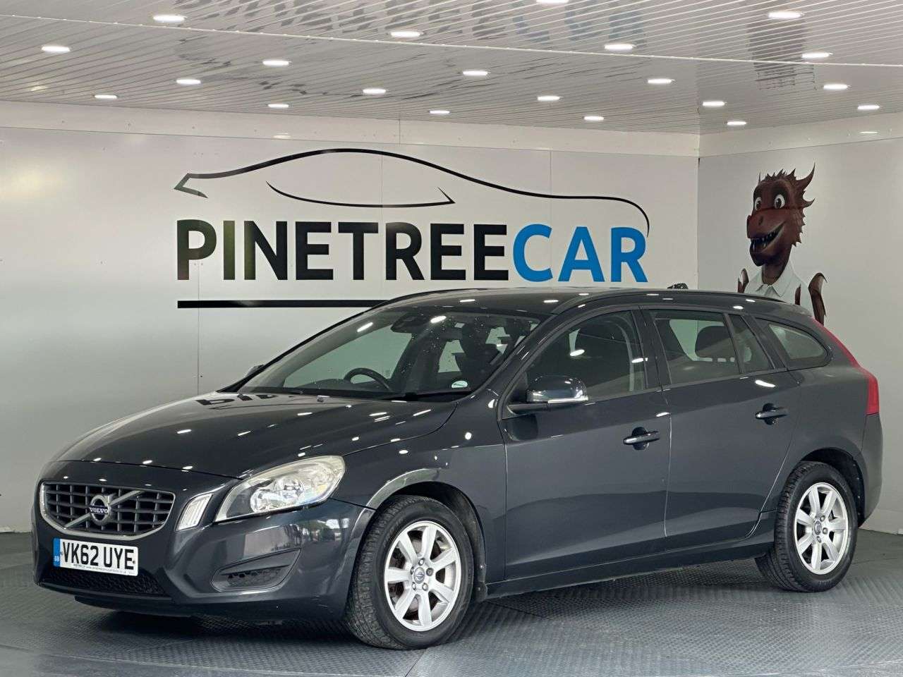 A 2012 VOLVO V60 D4 ES A 2012 VOLVO V60 D4 ES