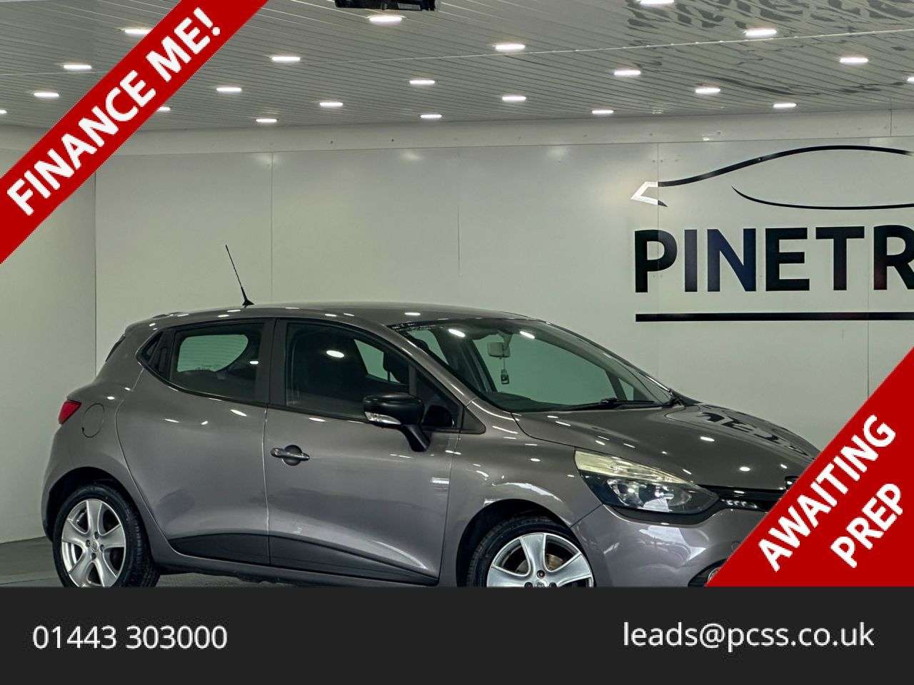 A 2014 RENAULT CLIO 0.9 TCe Expression + Hatchback 5dr Petrol Manual Euro 5 (s/s) (90 ps) A 2014 RENAULT CLIO 0.9 TCe Expression + Hatchback 5dr Petrol Manual Euro 5 (s/s) (90 ps)